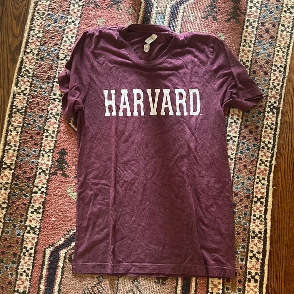 Women’s size small Harvard t-shirt